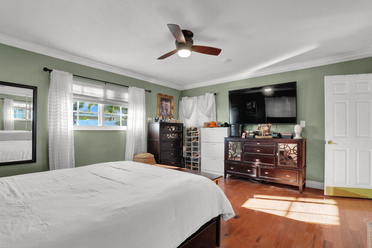 733 SE 10th Avenue, Deerfield Beach, FL 33441 Photo