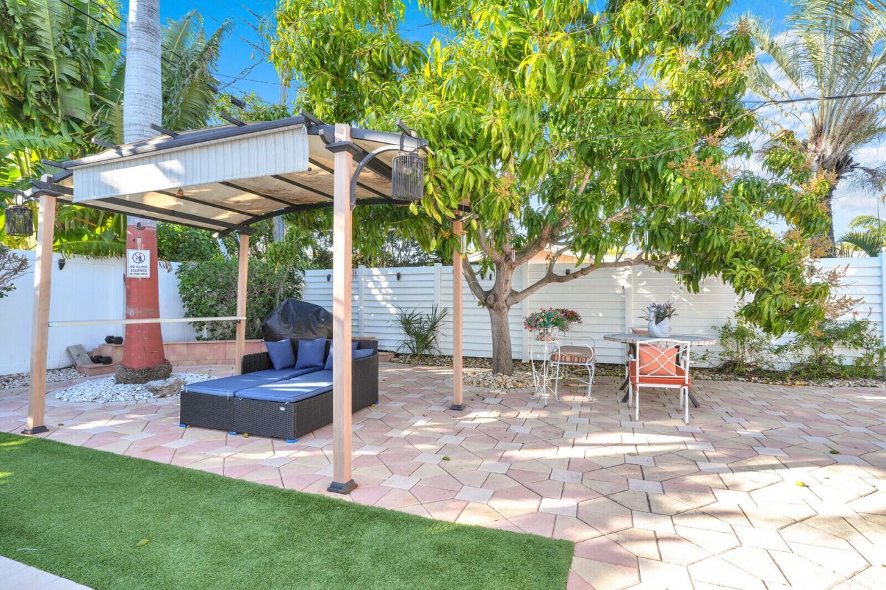 733 SE 10th Avenue, Deerfield Beach, FL 33441 Photo