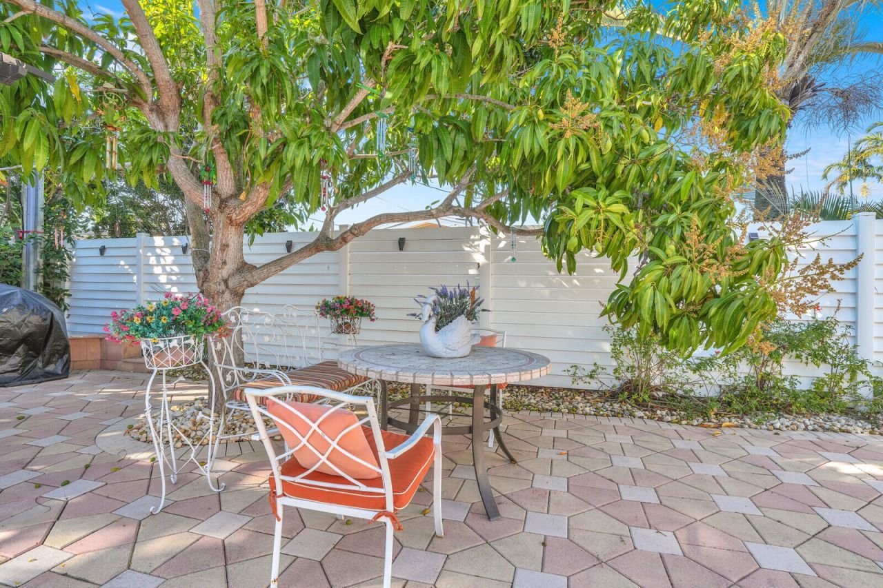 733 SE 10th Avenue, Deerfield Beach, FL 33441 Photo