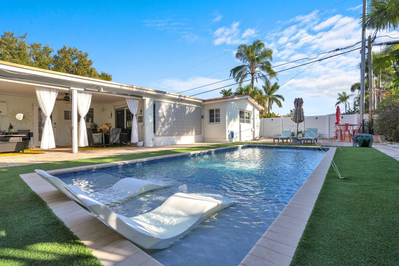 733 SE 10th Avenue, Deerfield Beach, FL 33441 Photo