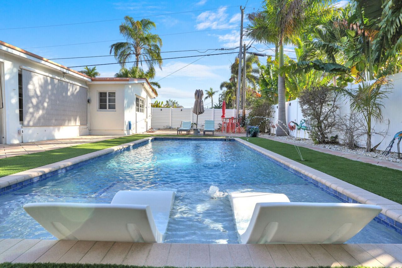 733 SE 10th Avenue, Deerfield Beach, FL 33441 Photo