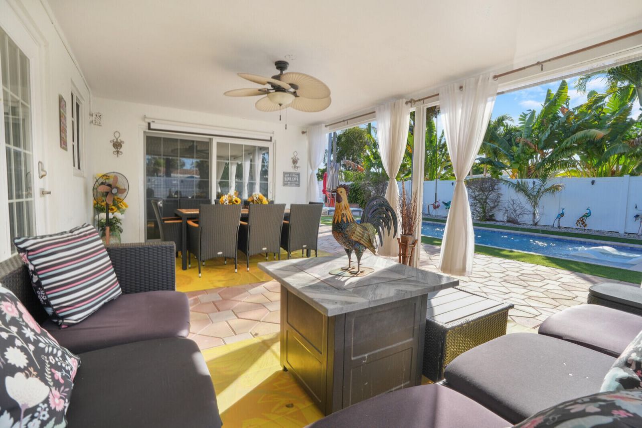 733 SE 10th Avenue, Deerfield Beach, FL 33441 Photo