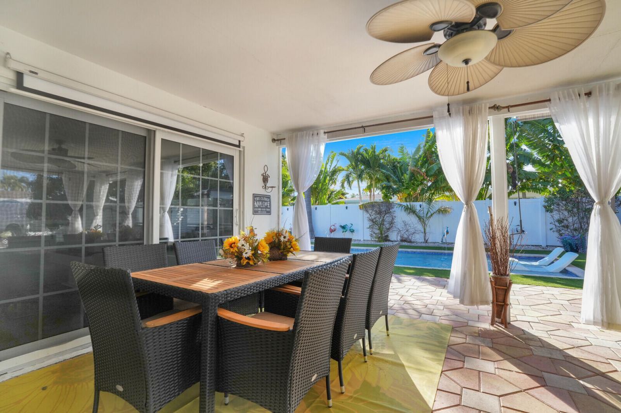 733 SE 10th Avenue, Deerfield Beach, FL 33441 Photo