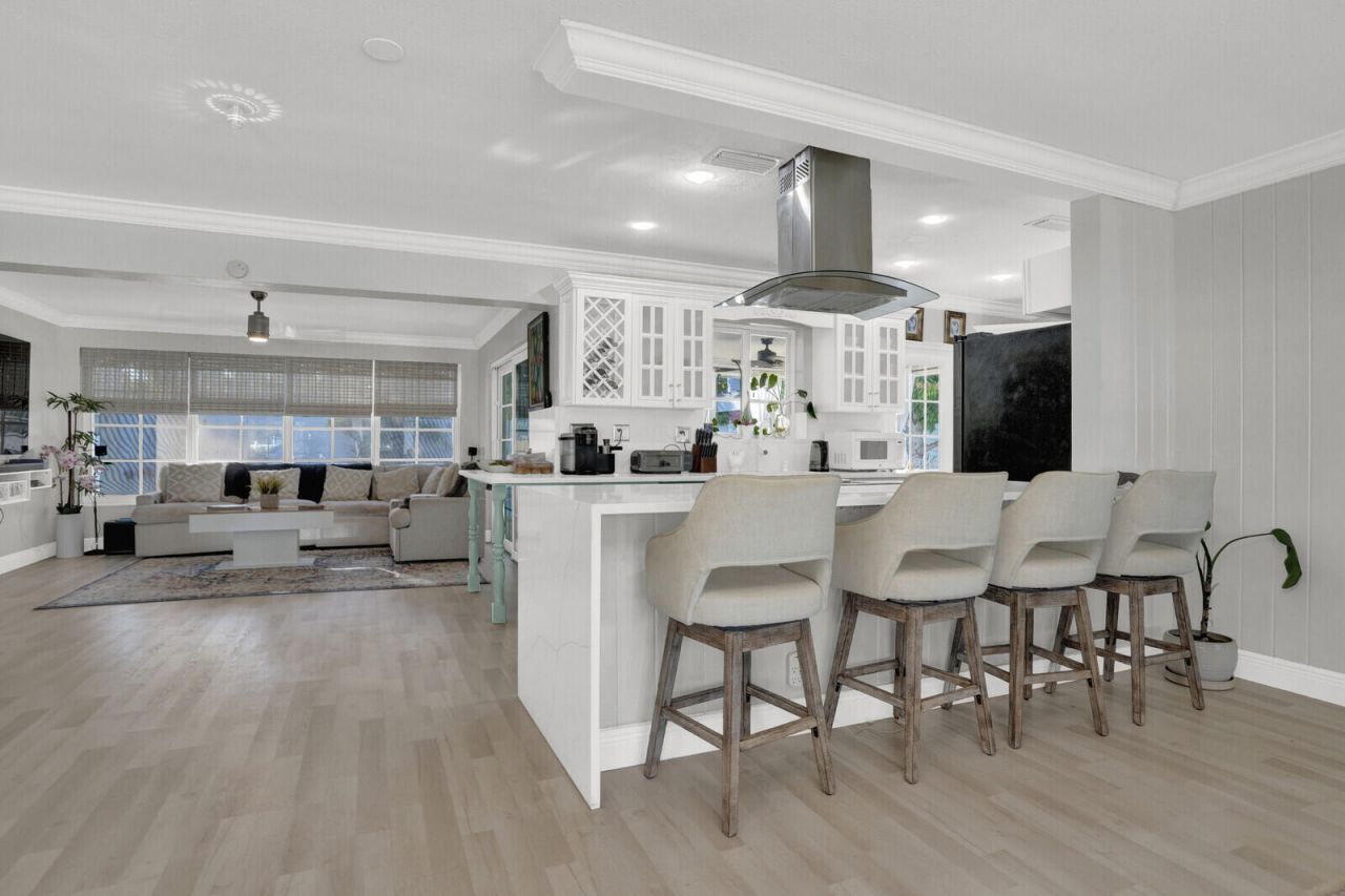 733 SE 10th Avenue, Deerfield Beach, FL 33441 Photo