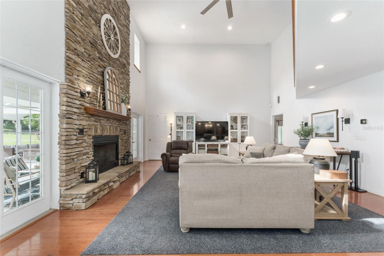 9095 SW 9th Terrace, Ocala, FL 34476 Photo