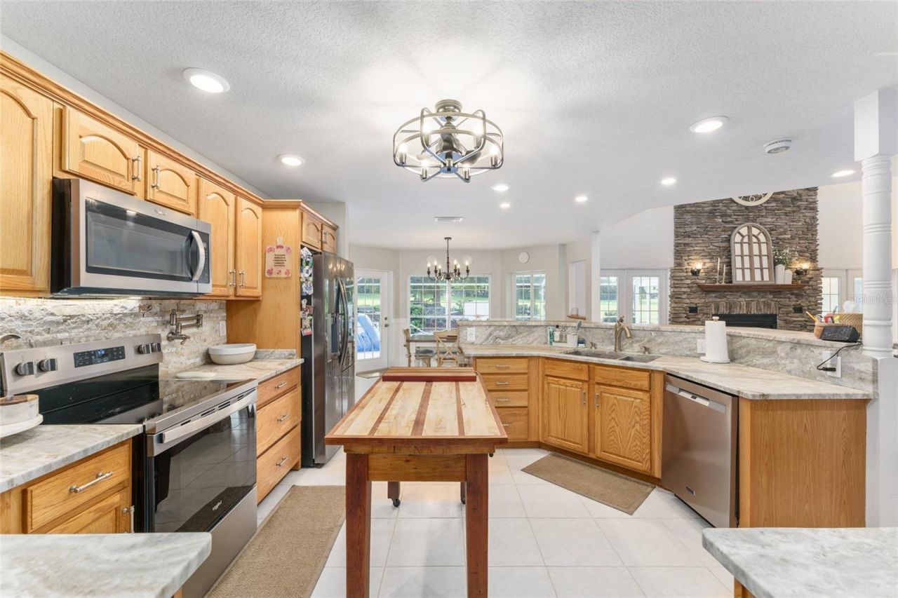 9095 SW 9th Terrace, Ocala, FL 34476 Photo