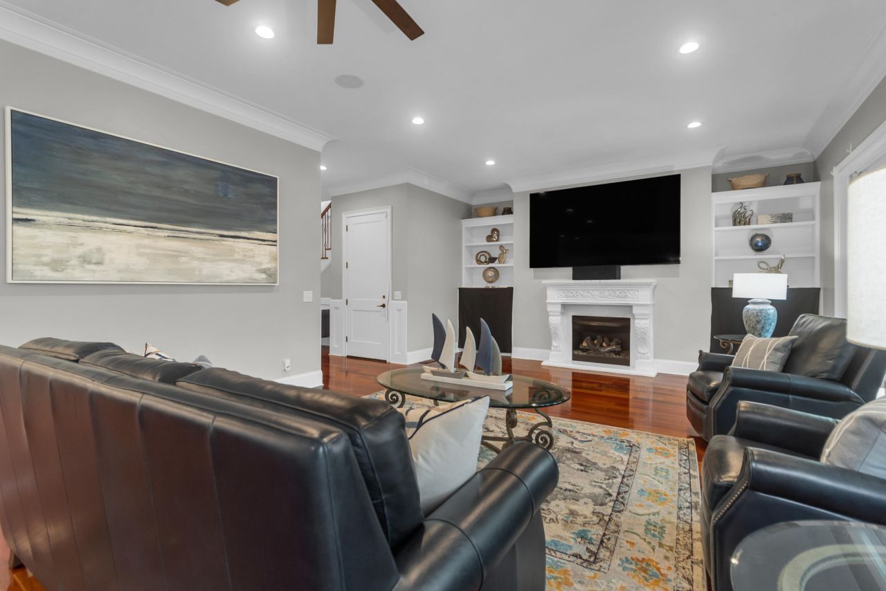 4779 Holbird Drive Photo 10