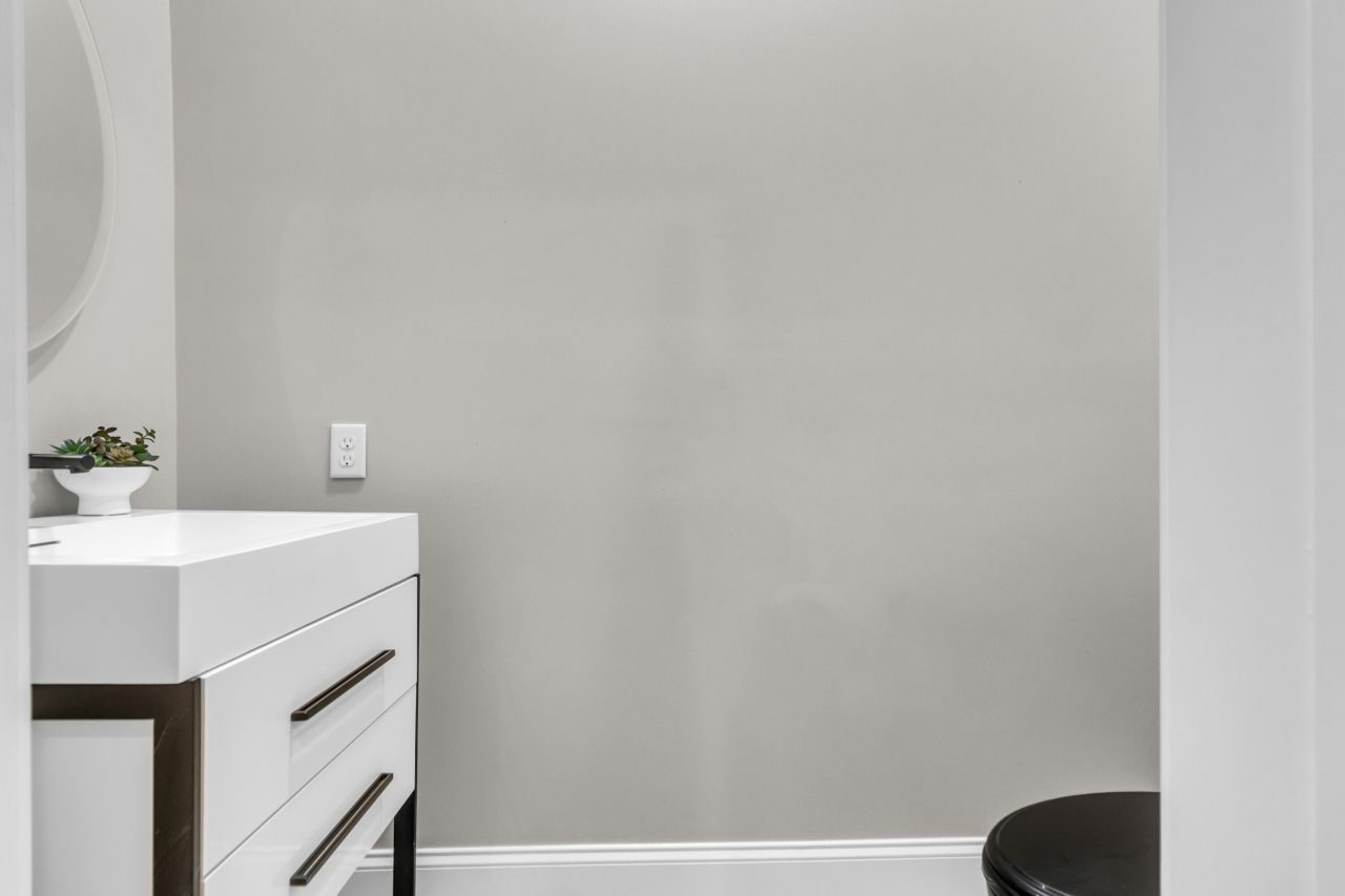 4779 Holbird Drive Photo 25