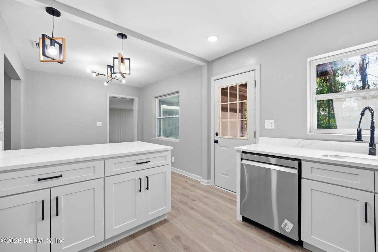 6124 Woodside Drive, Jacksonville, FL 32210 Photo