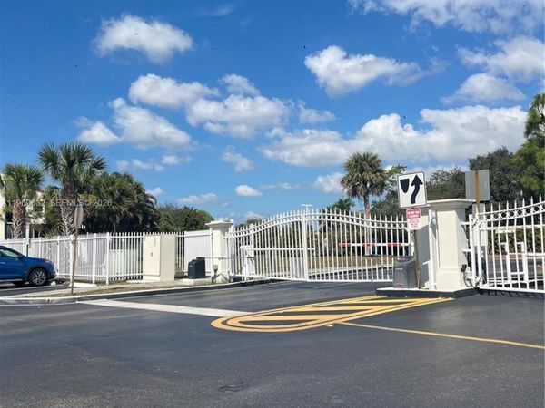 6548 Racquet Club Dr, Unit 89, Lauderhill, FL 33319