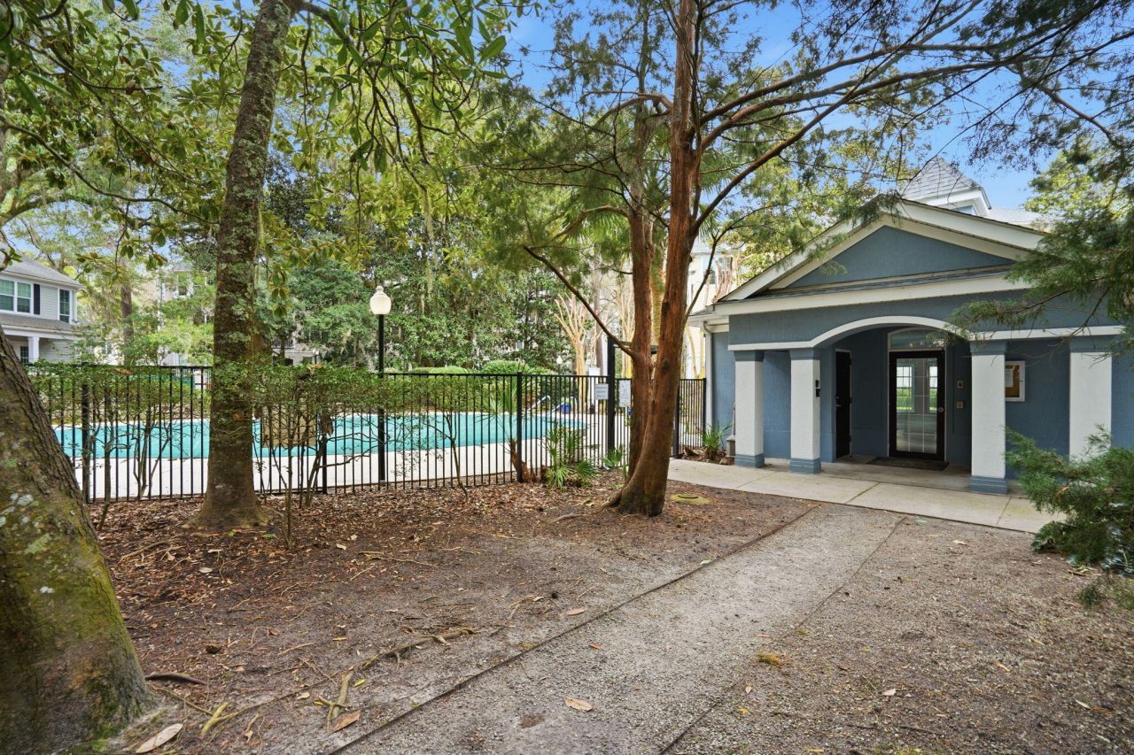 60 Fenwick Hall Allee Photo 20