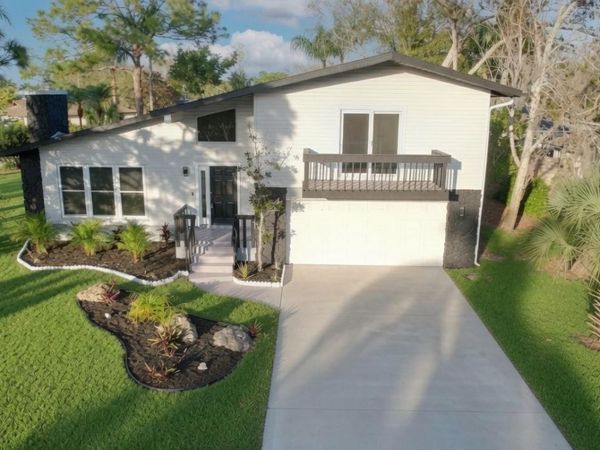 5667 CREEKWOOD DRIVE, SARASOTA, FL 34233
