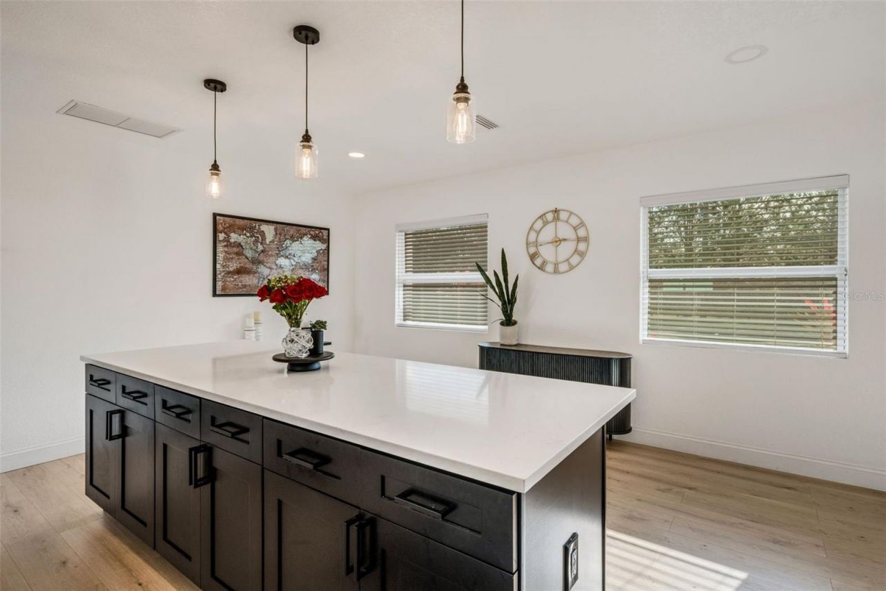 10016 Ridge Rd, Seminole, FL 33772 Photo