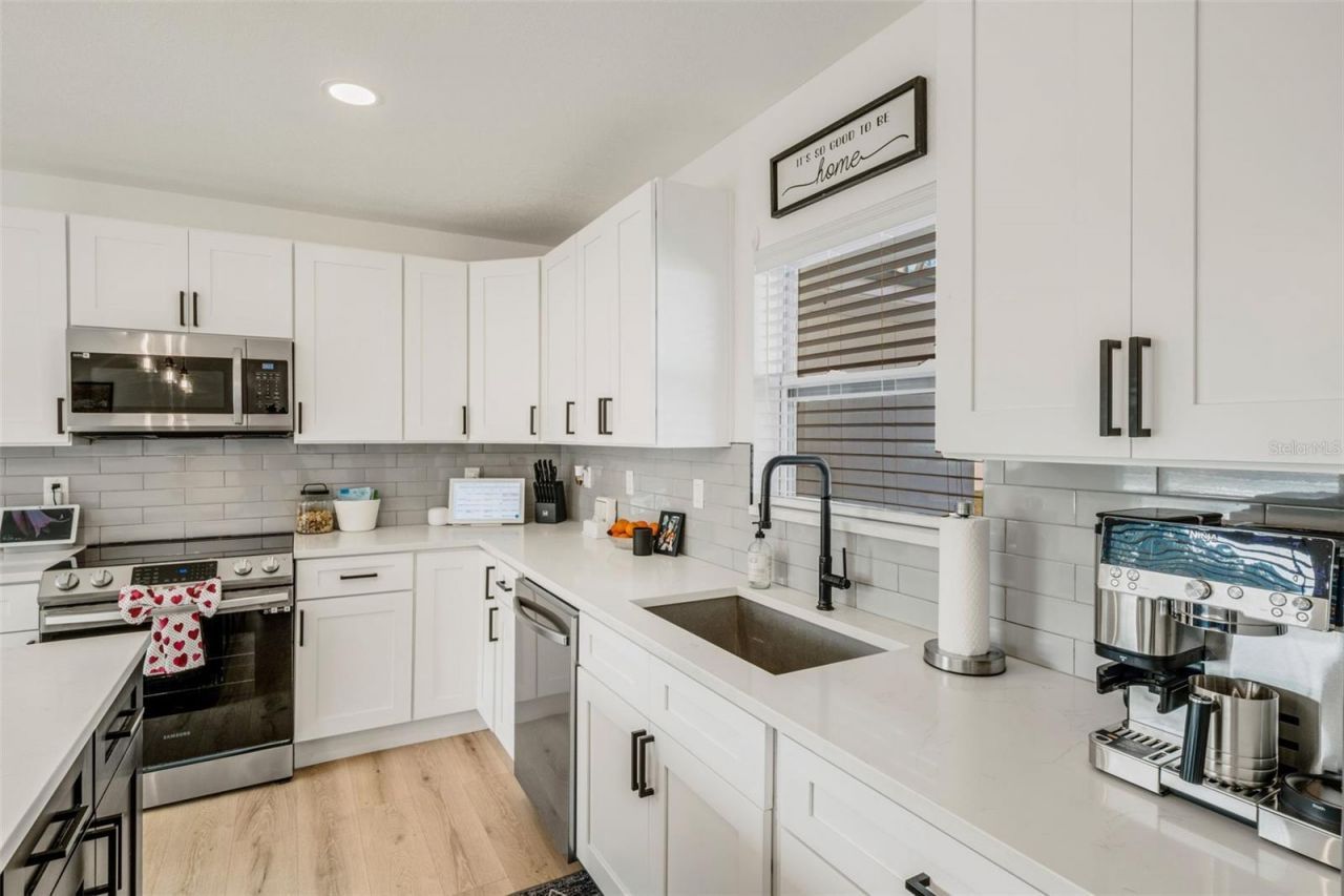 10016 Ridge Rd, Seminole, FL 33772 Photo