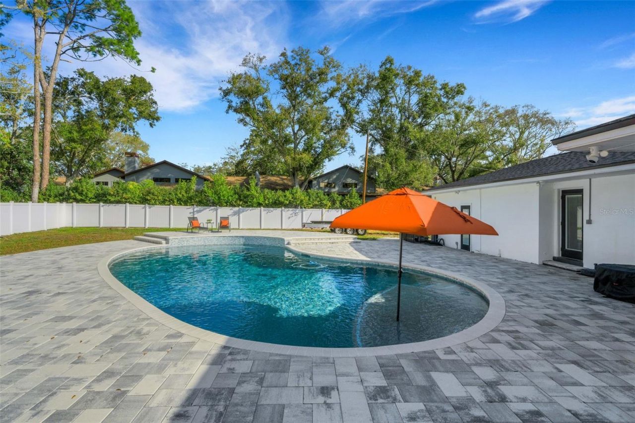 10016 Ridge Rd, Seminole, FL 33772 Photo