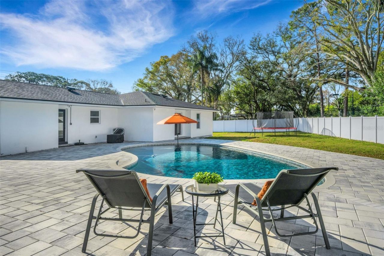 10016 Ridge Rd, Seminole, FL 33772 Photo