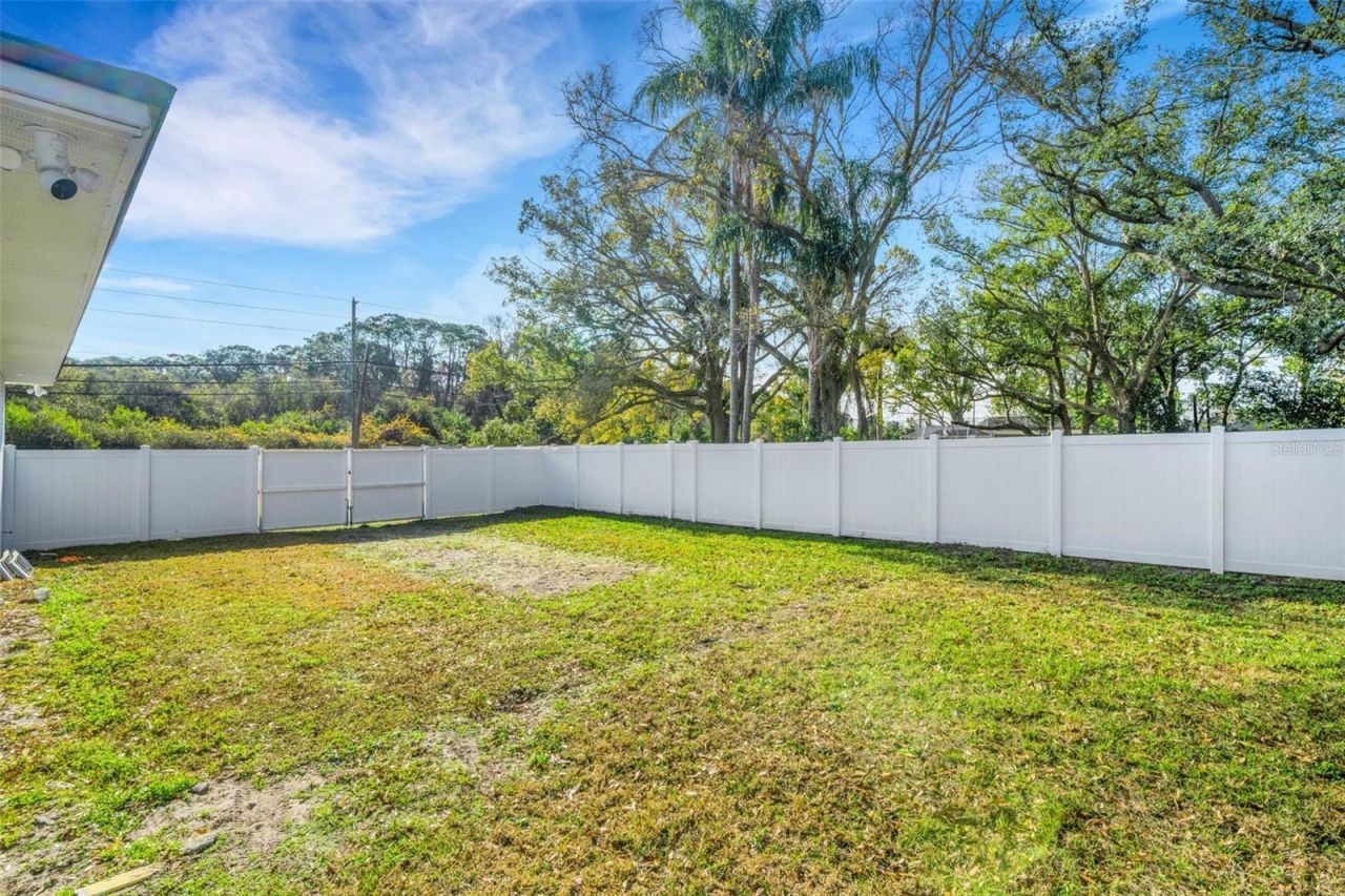 10016 Ridge Rd, Seminole, FL 33772 Photo