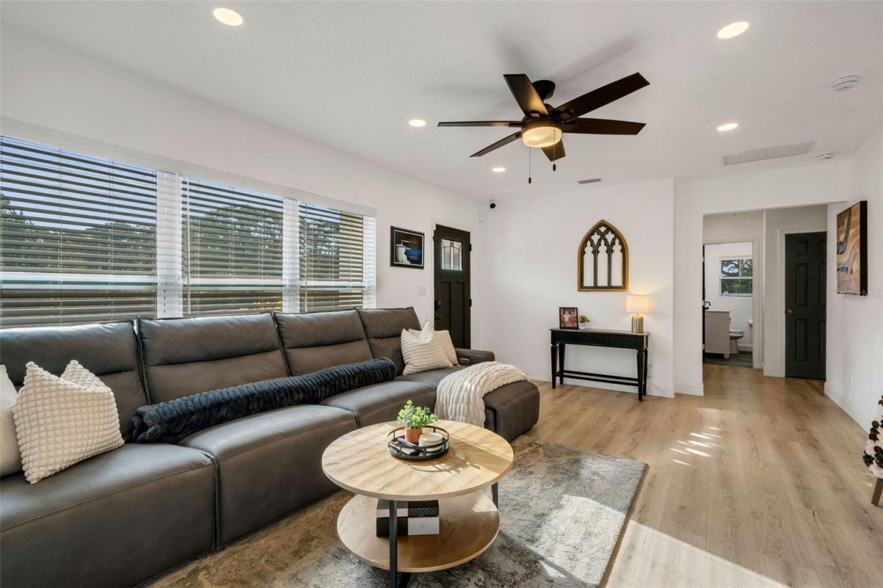 10016 Ridge Rd, Seminole, FL 33772 Photo