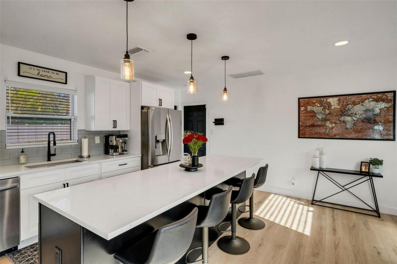 10016 Ridge Rd, Seminole, FL 33772 Photo