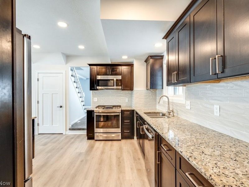 9408 Fairfield Drive, Twinsburg, OH 44087 Photo 14