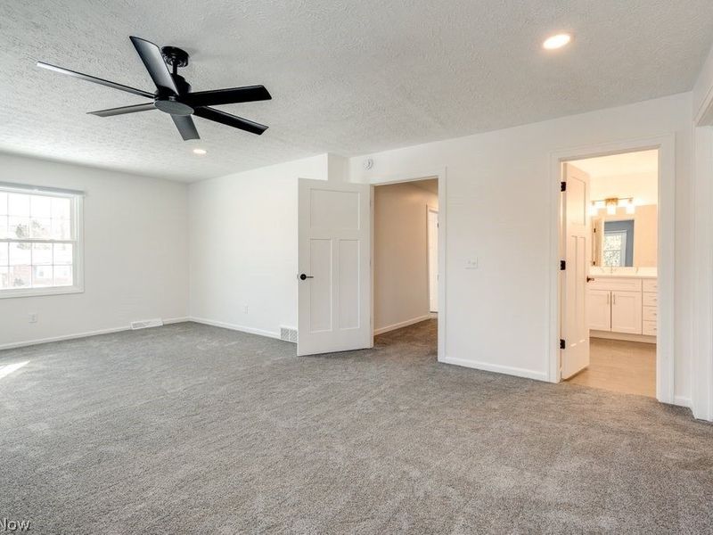 9408 Fairfield Drive, Twinsburg, OH 44087 Photo 22