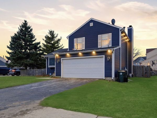 1985 Carl Drive, Round Lake Beach, IL 60073