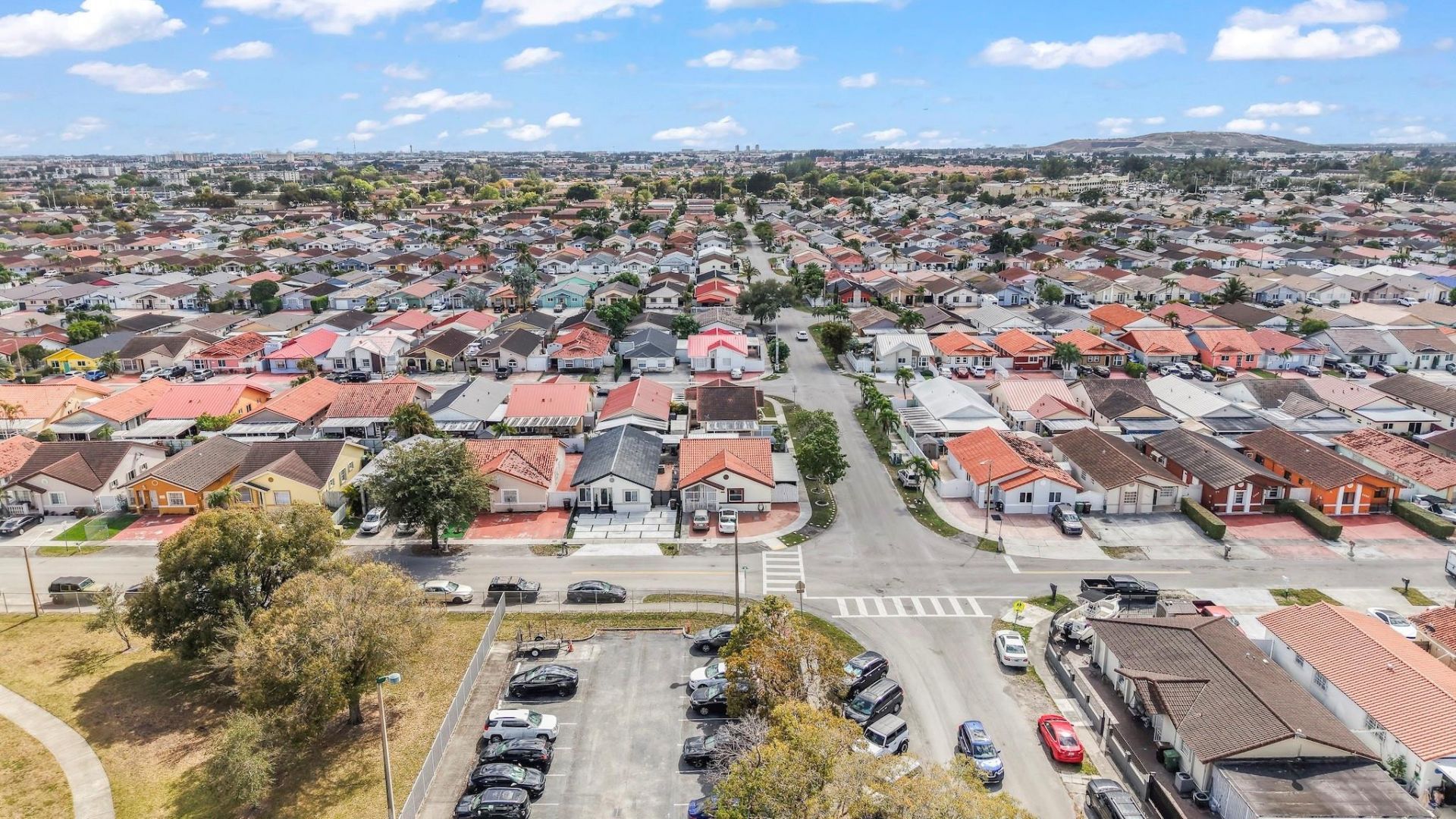 2597 W 73rd Place, Hialeah, FL 33016 Photo