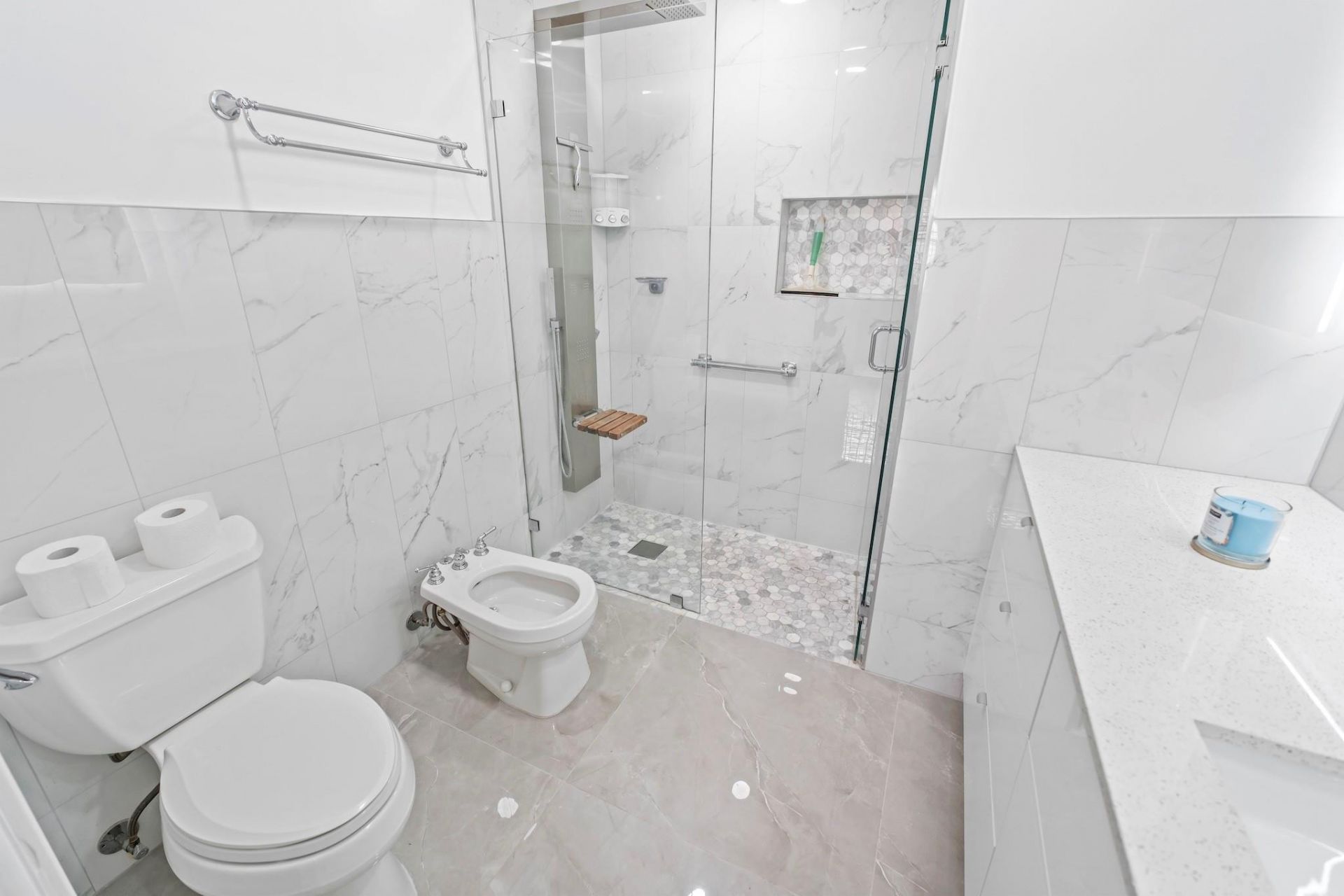 2597 W 73rd Place, Hialeah, FL 33016 Photo