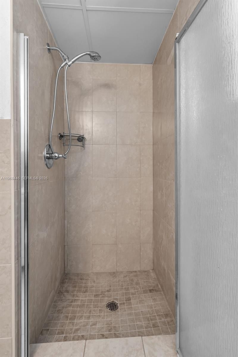 2655 Collins Ave, Unit 2211, Miami Beach, FL 33140 Photo