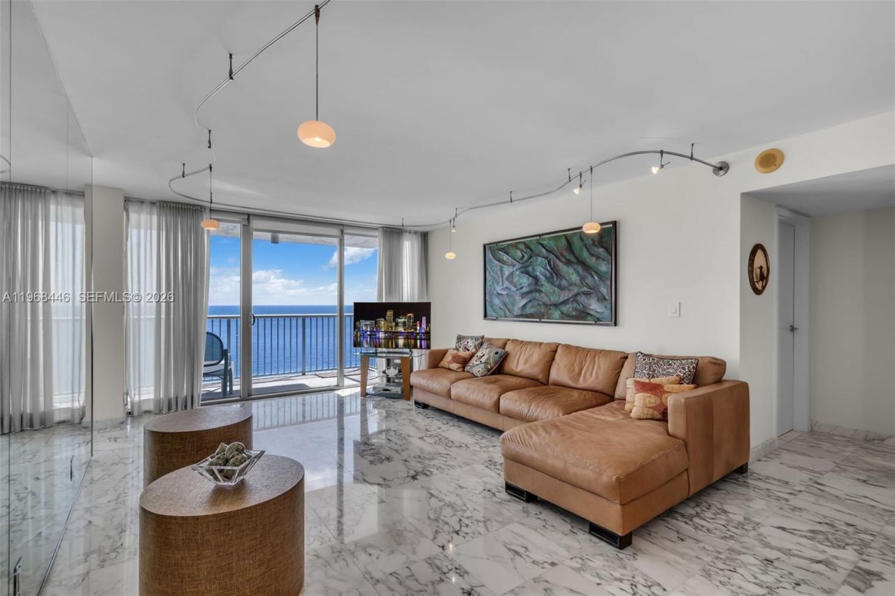 2655 Collins Ave, Unit 2211, Miami Beach, FL 33140 Photo
