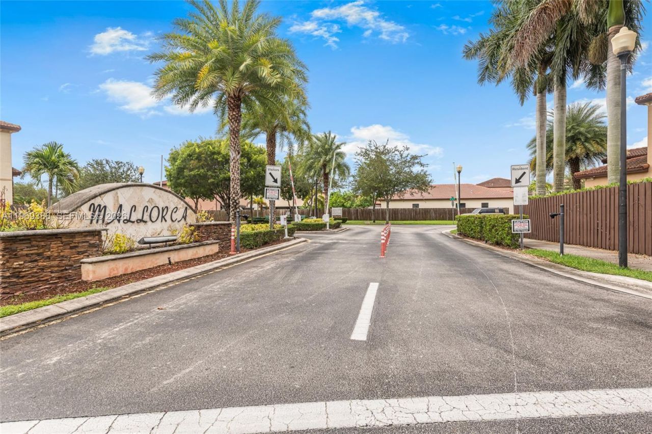 642 SE 37th Pl , Homestead, FL 33033 Photo