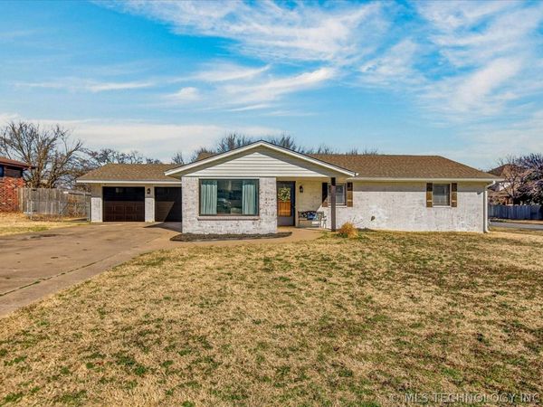 6720 Dorsett Drive, Bartlesville, OK 74006