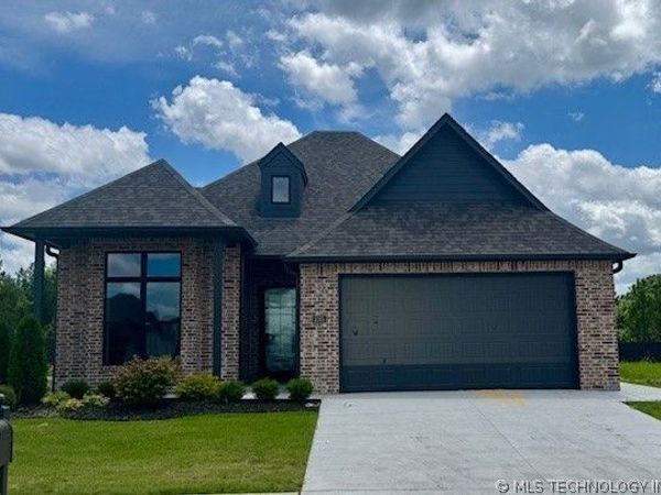 3703 W Laredo Place , Broken Arrow, OK 74011