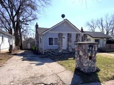 103 W Cornell Avenue, Pontiac, MI 48340
