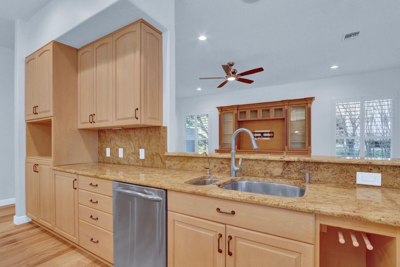 10 Martinique Cove, Palm Beach Gardens, FL 33418 Photo