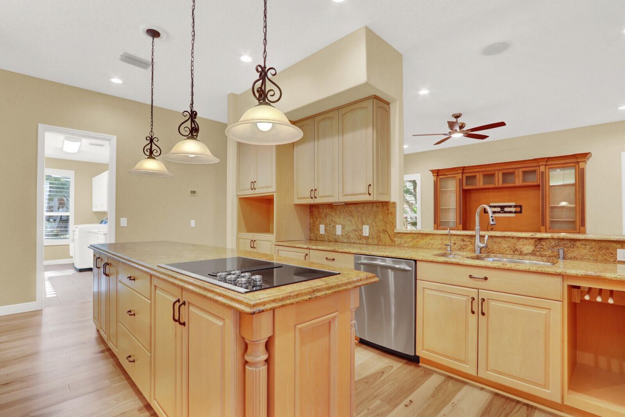 10 Martinique Cove, Palm Beach Gardens, FL 33418 Photo