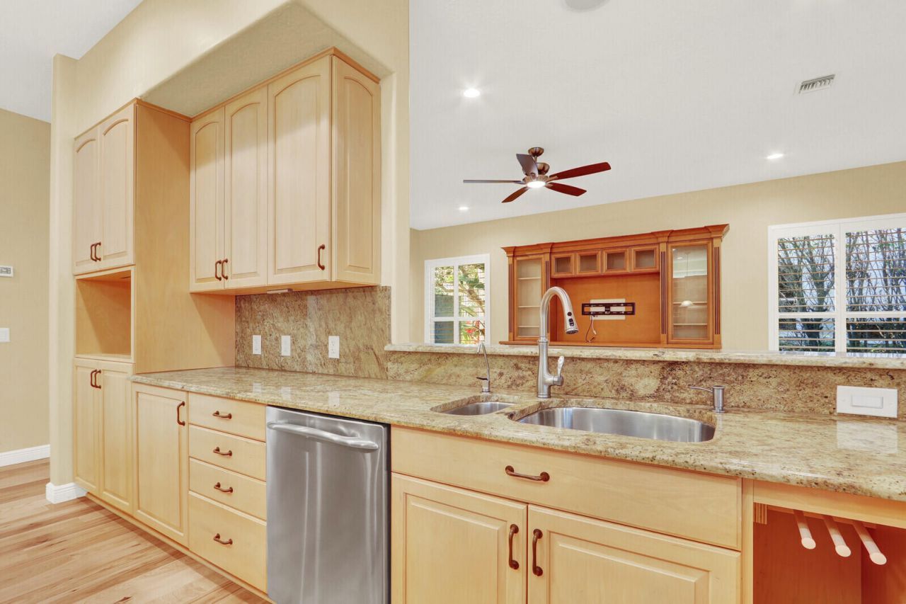 10 Martinique Cove, Palm Beach Gardens, FL 33418 Photo