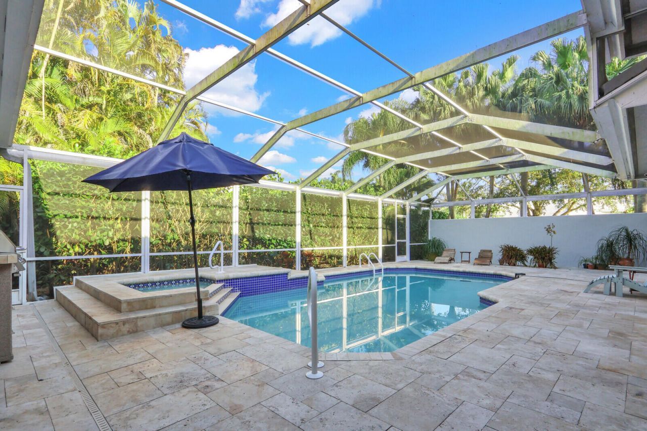 10 Martinique Cove, Palm Beach Gardens, FL 33418 Photo