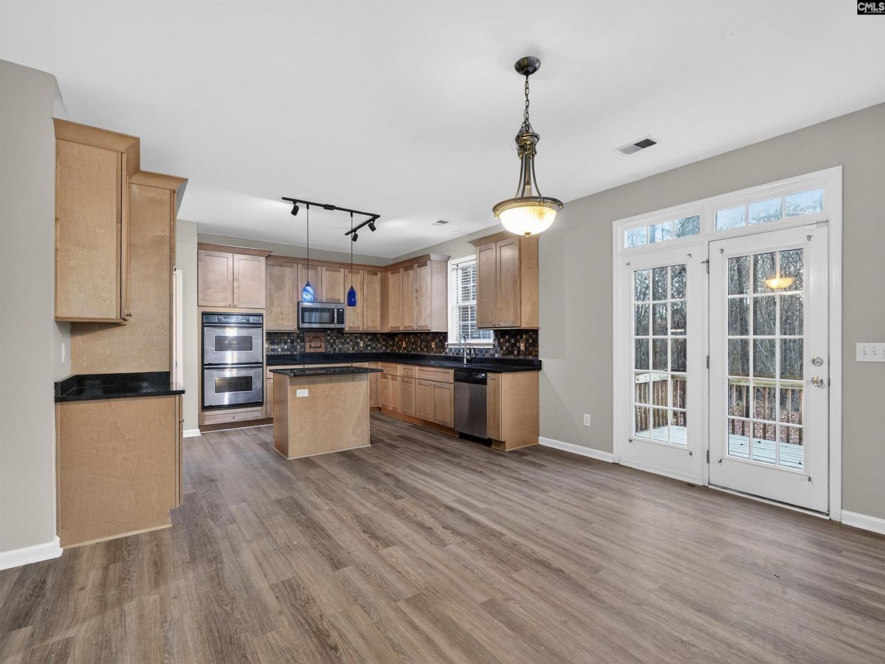 176 Granbury Lane Photo 7