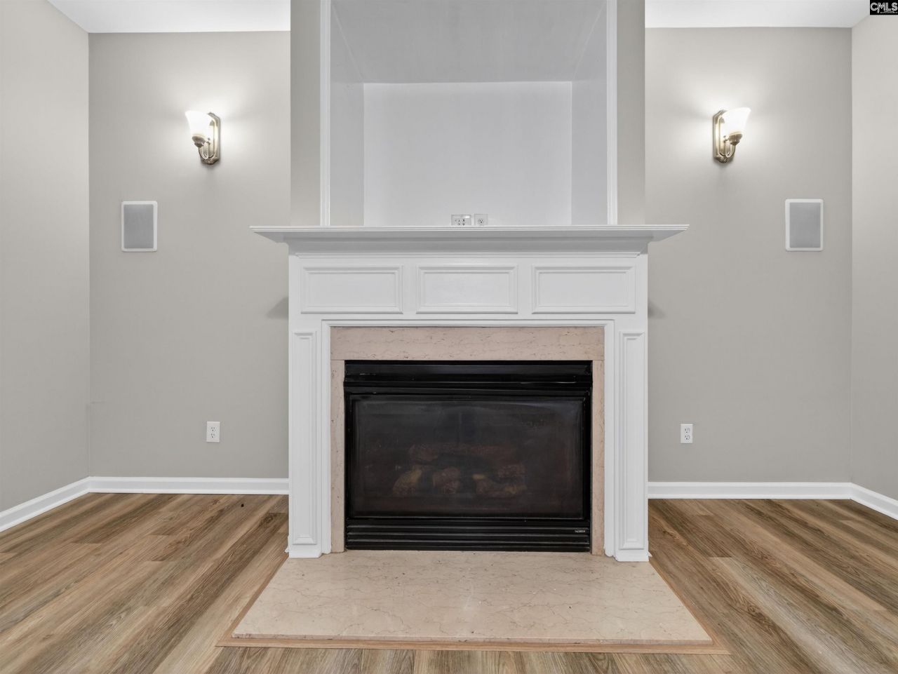 176 Granbury Lane Photo 8