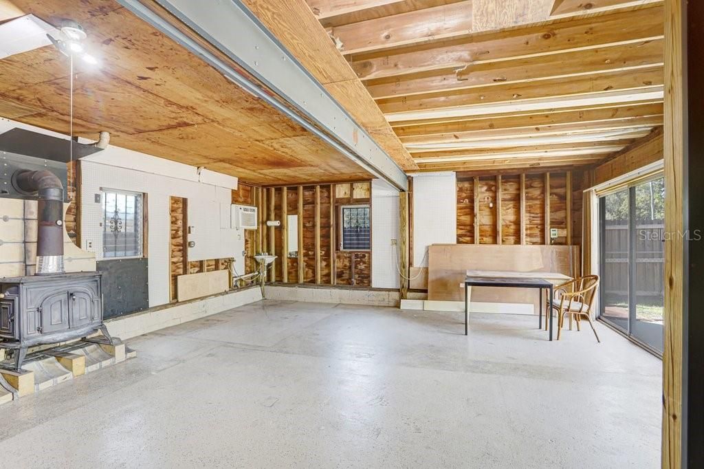 4921 E Regnas Avenue, Tampa, FL 33617 Photo