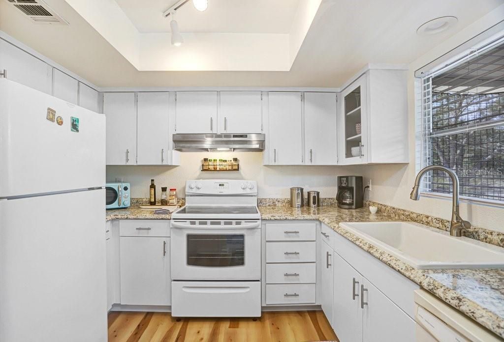 4921 E Regnas Avenue, Tampa, FL 33617 Photo