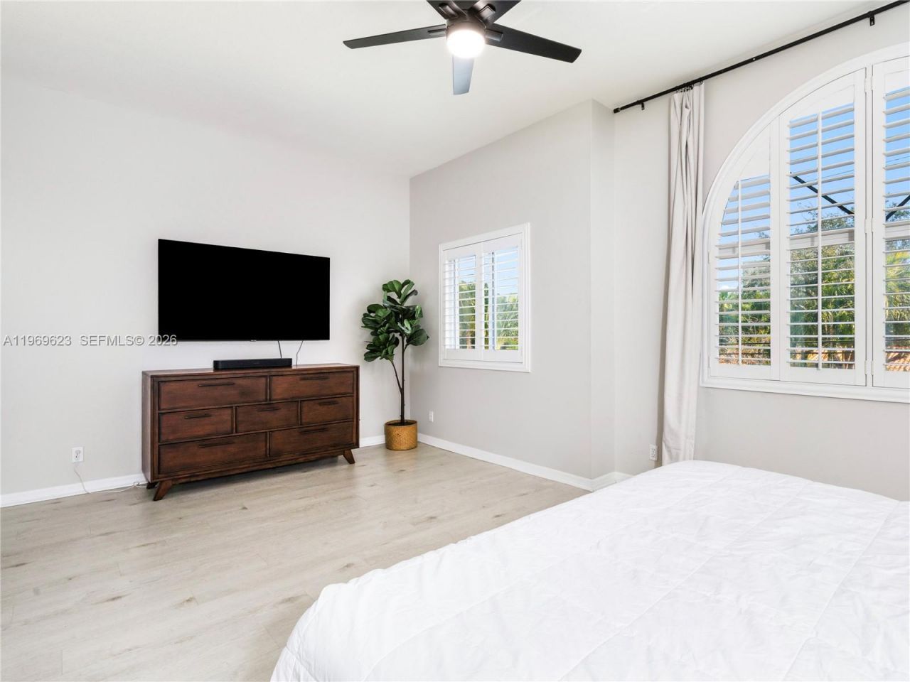 835 NE 17th Way, Fort Lauderdale, FL 33304 Photo