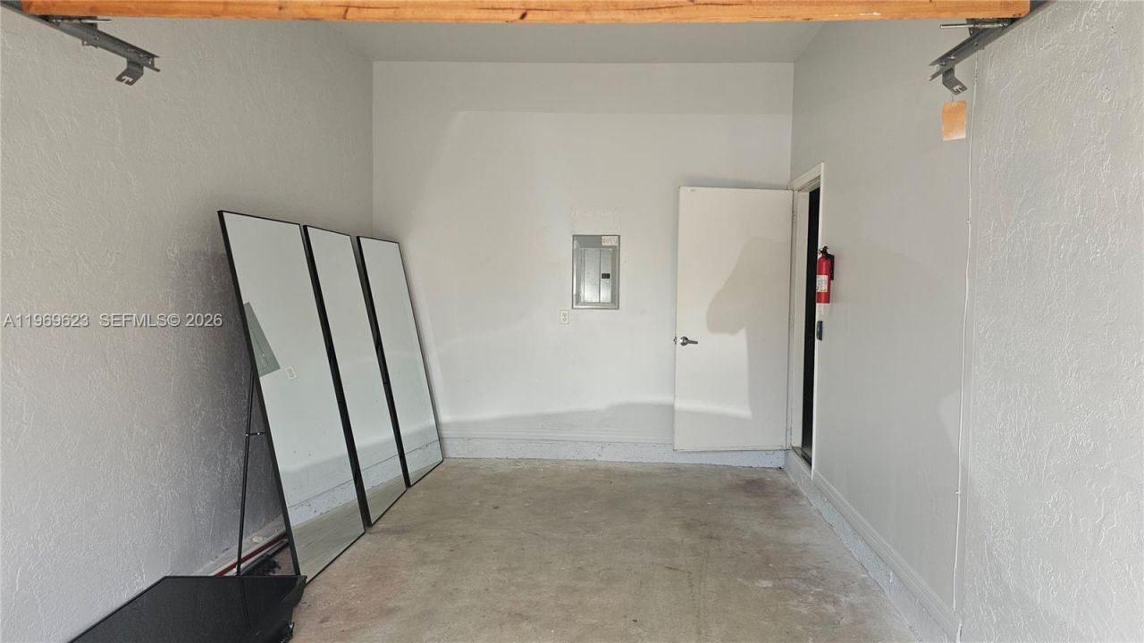 835 NE 17th Way, Fort Lauderdale, FL 33304 Photo
