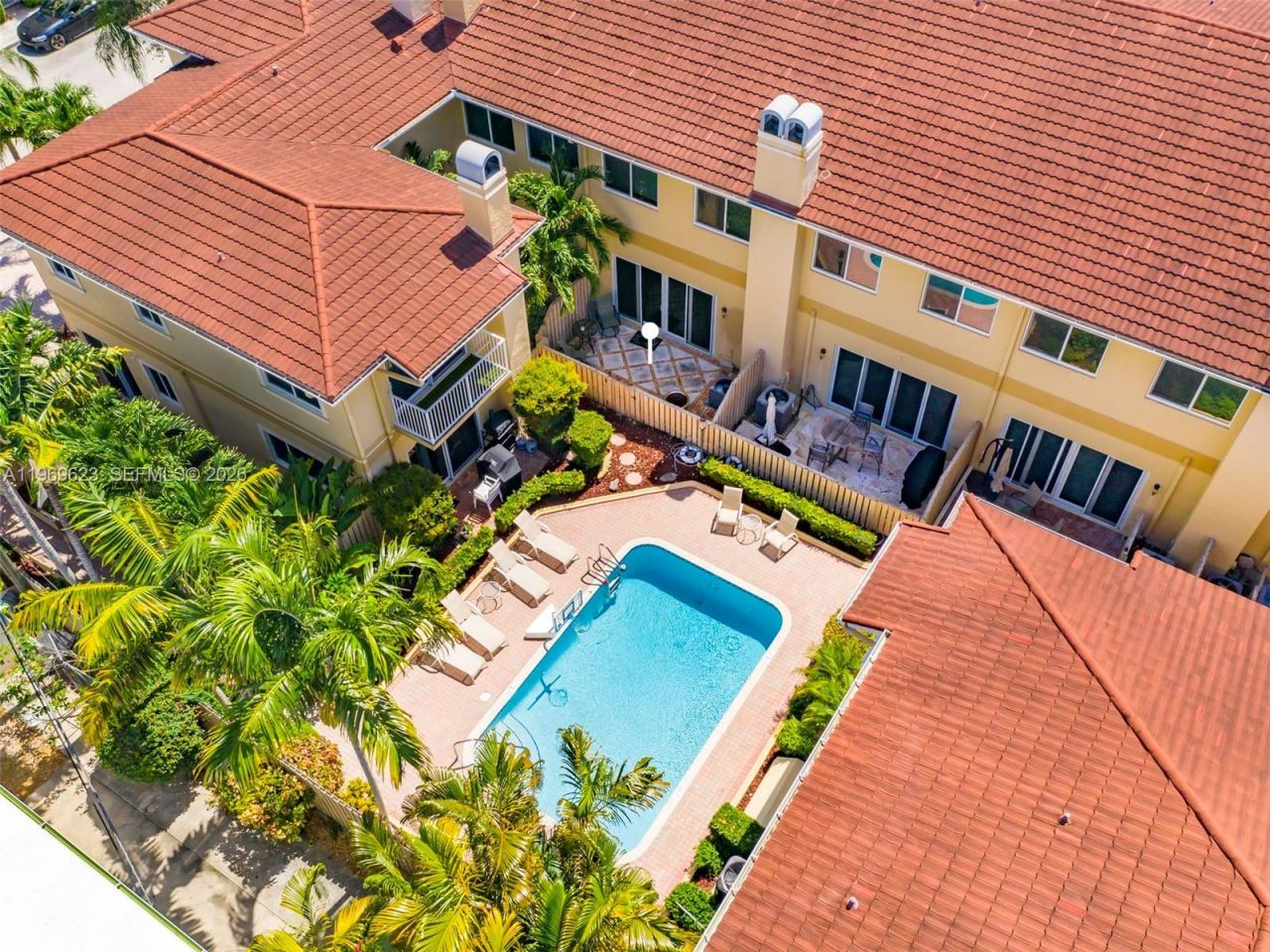 835 NE 17th Way, Fort Lauderdale, FL 33304 Photo