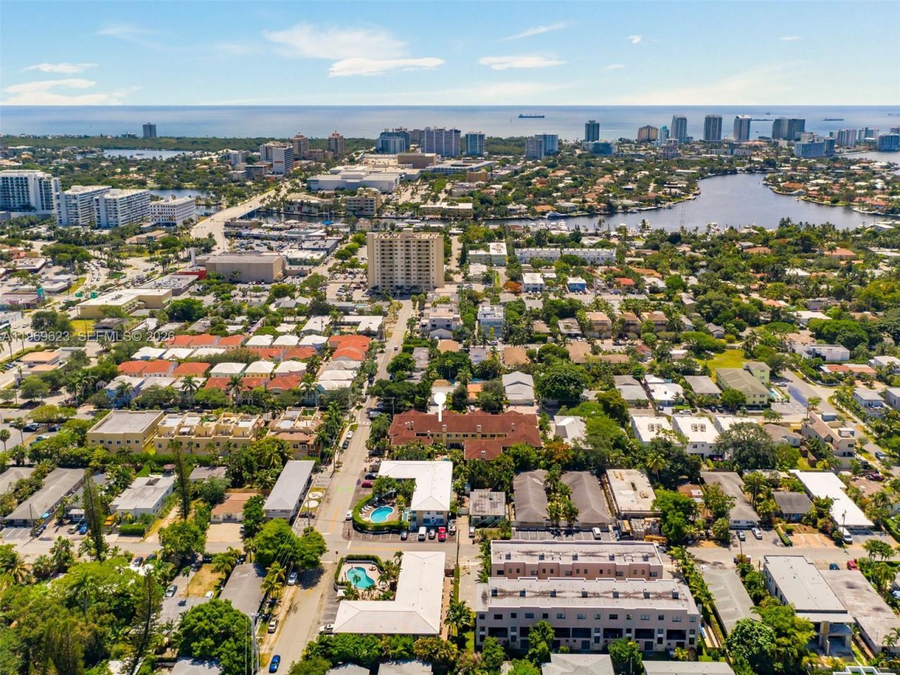 835 NE 17th Way, Fort Lauderdale, FL 33304 Photo