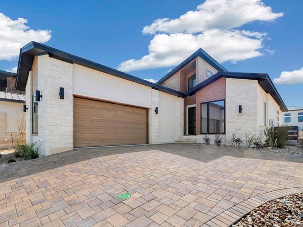 103 Via Roma CT, Horseshoe Bay, TX 78657