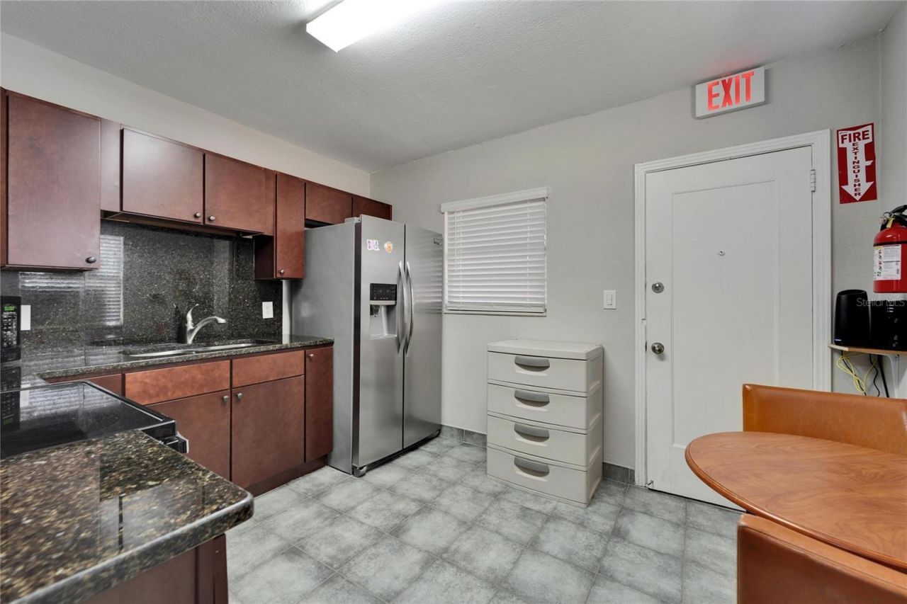 126 Ridgewood Avenue, Brandon, FL 33510 Photo