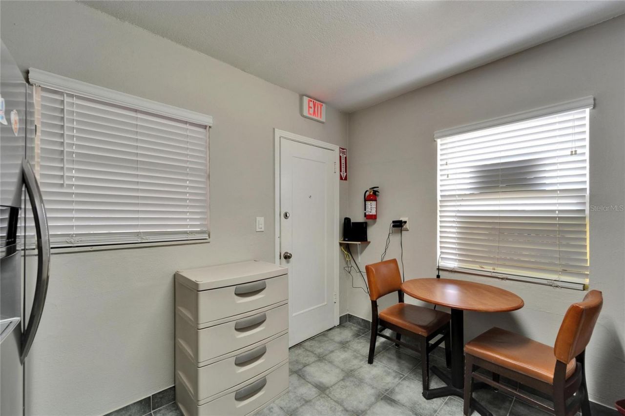 126 Ridgewood Avenue, Brandon, FL 33510 Photo