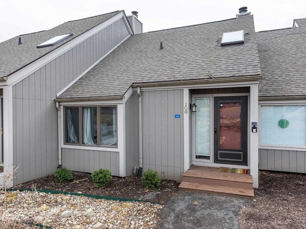 106 Plum Cove Drive, GALENA, IL 61036